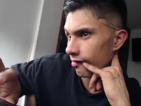 Snapshot of Manuel99boy chatting on September 27, 2025, 1:05 pm Manuel99boy online show from September 27, 2025, 1:05 pm