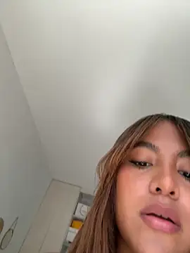 MegannHills online show from September 14, 2025, 3:11 pm