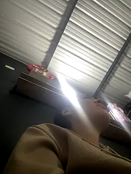 Snapshot of Madyson94 chatting on December 3, 2025, 1:20 pm Madyson94 online show from December 3, 2025, 1:20 pm