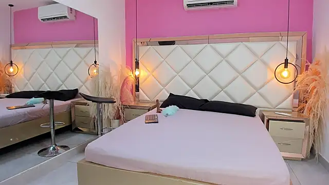 Snapshot of LiamHeat chatting on September 12, 2025, 4:34 am LiamHeat online show from September 12, 2025, 4:34 am