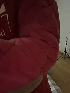 xiiuuff18 online show from February 14, 2026, 12:24 pm