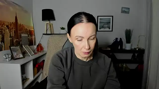 Velvet Jasmine online show from February 17, 2026, 6:21 am