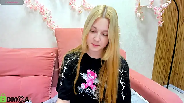 Sylvia Ortiz online show from September 14, 2025, 3:27 am