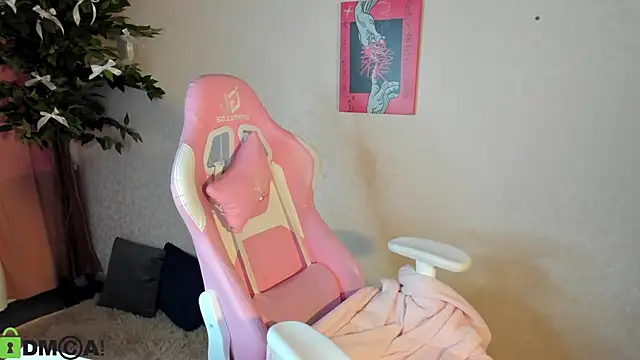 Sylvia Ortiz online show from December 17, 2025, 9:37 am