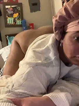 StylishEchium online show from February 26, 2026, 5:34 pm