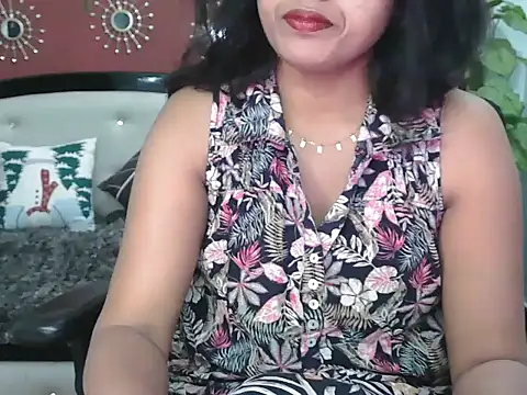Snapshot of shaalu_sharma chatting on February 23, 2026, 5:10 pm shaalu sharma online show from February 23, 2026, 5:10 pm
