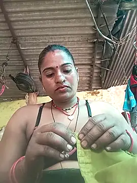 Hansini Gowda online show from October 15, 2025, 5:18 am