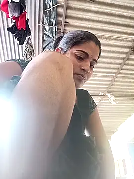 Hansini Gowda online show from November 1, 2025, 5:31 am