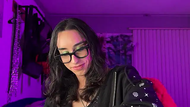 xoFrankie online show from February 24, 2026, 3:37 am