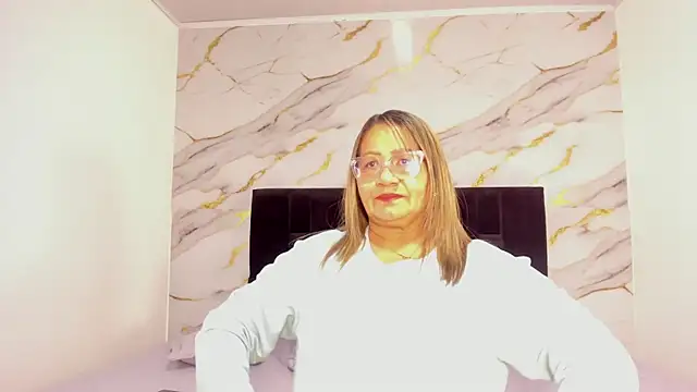 Vickysweeeettt online show from September 27, 2025, 7:41 pm