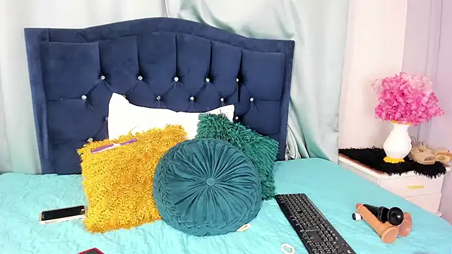 Snapshot of KateOwens_ chatting on February 7, 2026, 12:31 pm KateOwens online show from February 7, 2026, 12:31 pm