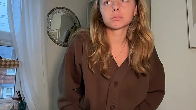 KayleeBella online show from February 17, 2026, 5:08 pm