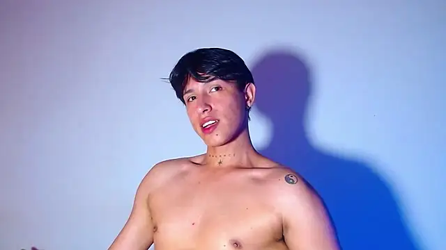 rowanbigboy23 online show from January 18, 2026, 4:55 pm