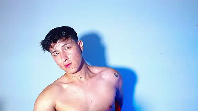 rowanbigboy23 online show from February 10, 2026, 12:37 am