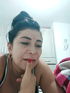 mia mancinii online show from November 23, 2025, 5:35 pm