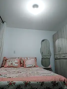 mia mancinii online show from February 19, 2026, 5:09 pm