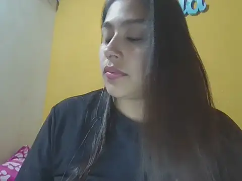 Snapshot of zairabreze chatting on February 25, 2026, 10:30 pm zairabreze online show from February 25, 2026, 10:30 pm