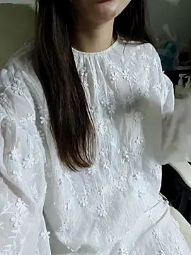 Snapshot of susu_baby chatting on February 3, 2026, 12:42 am susu baby online show from February 3, 2026, 12:42 am