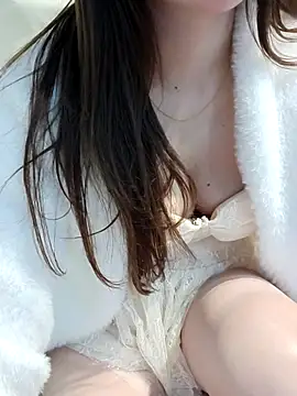 Snapshot of susu_baby chatting on February 9, 2026, 2:10 pm susu baby online show from February 9, 2026, 2:10 pm