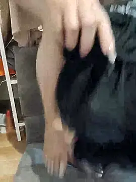 Snapshot of susu_baby chatting on February 23, 2026, 3:37 am susu baby online show from February 23, 2026, 3:37 am