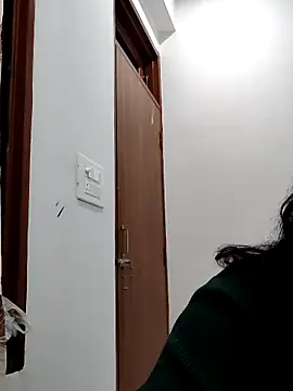 Shikha-mehra7 online show from February 17, 2026, 6:36 pm