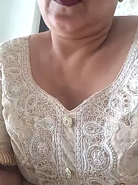 Snapshot of angel_ridhi chatting on December 22, 2025, 7:05 am angel ridhi online show from December 22, 2025, 7:05 am