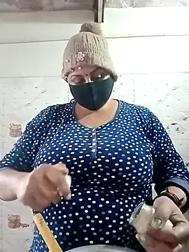 Rakhi sawant143 online show from February 1, 2026, 2:43 am