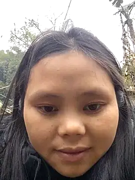 omiu-baby online show from February 5, 2026, 1:21 am