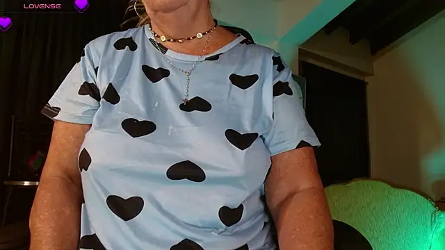  SARAI DUPONT online show from February 15, 2026, 11:08 am