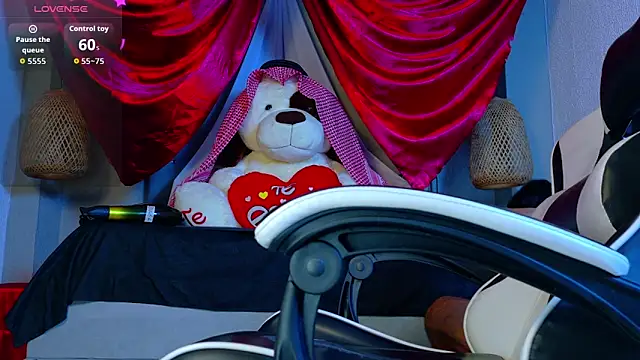 Snapshot of Thaiel_Fosteer chatting on February 7, 2026, 7:23 am Thaiel Fosteer online show from February 7, 2026, 7:23 am