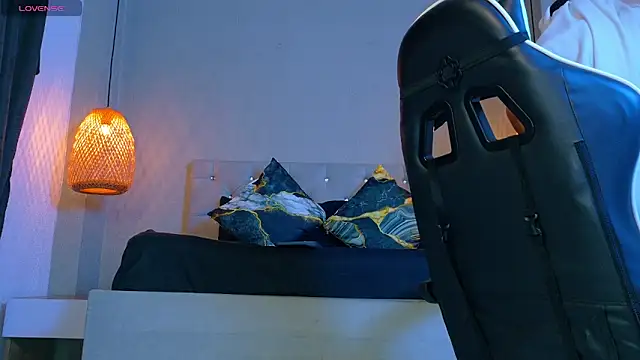 Snapshot of Thaiel_Fosteer chatting on February 27, 2026, 7:08 am Thaiel Fosteer online show from February 27, 2026, 7:08 am