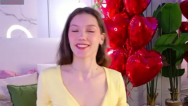 MaryNixon  online show from February 13, 2026, 5:14 am