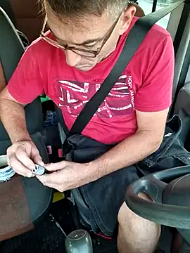 IMGTomi online show from September 19, 2025, 4:47 am