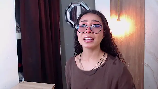 Snapshot of honeymoon_12 chatting on February 9, 2026, 4:38 am honeymoon 12 online show from February 9, 2026, 4:38 am