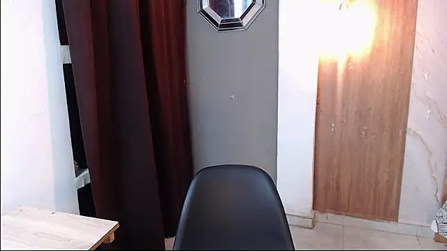 Snapshot of honeymoon_12 chatting on February 13, 2026, 5:58 am honeymoon 12 online show from February 13, 2026, 5:58 am