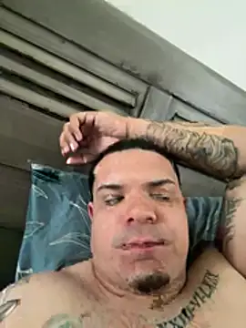 YadielPublic online show from February 21, 2026, 2:29 pm