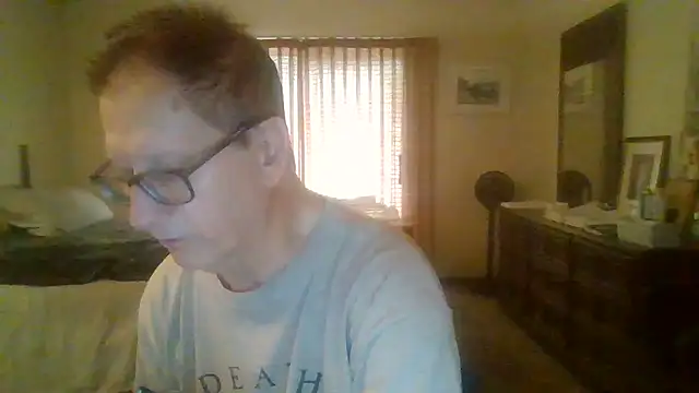 Snapshot of camminmichaellll chatting on September 17, 2025, 7:04 pm camminmichaellll online show from September 17, 2025, 7:04 pm