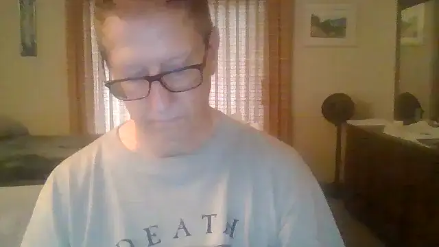 Snapshot of camminmichaellll chatting on September 18, 2025, 11:51 pm camminmichaellll online show from September 18, 2025, 11:51 pm