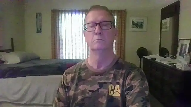 Snapshot of camminmichaellll chatting on October 24, 2025, 8:49 pm camminmichaellll online show from October 24, 2025, 8:49 pm