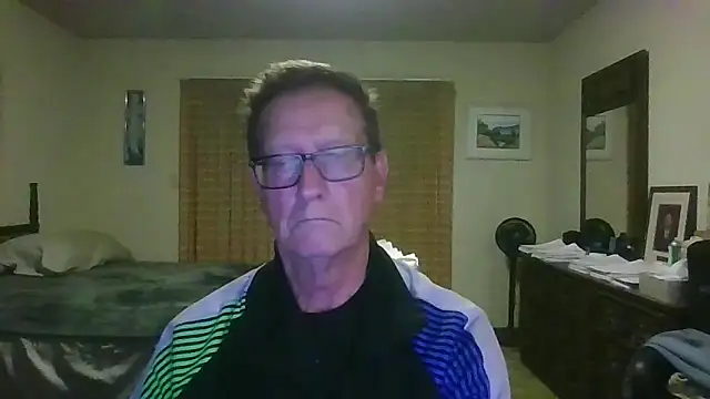 Snapshot of camminmichaellll chatting on March 3, 2026, 8:42 am camminmichaellll online show from March 3, 2026, 8:42 am