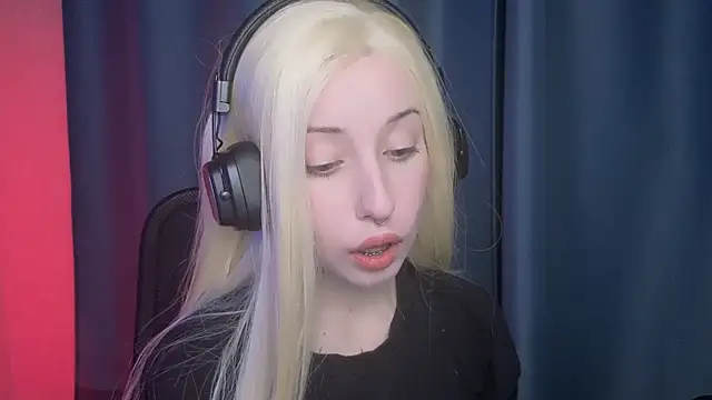 Snapshot of YukiMisa chatting on February 12, 2026, 4:46 pm YukiMisa online show from February 12, 2026, 4:46 pm