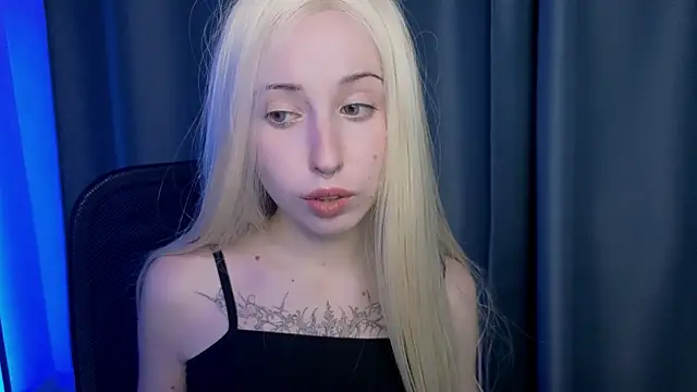 Snapshot of YukiMisa chatting on February 17, 2026, 4:57 pm YukiMisa online show from February 17, 2026, 4:57 pm