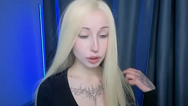 Snapshot of YukiMisa chatting on March 1, 2026, 4:42 pm YukiMisa online show from March 1, 2026, 4:42 pm