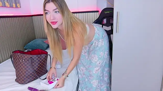 Snapshot of Sammy_Lovee chatting on December 5, 2025, 7:21 pm Sammy Lovee online show from December 5, 2025, 7:21 pm