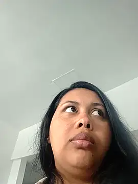 Alessandraa- online show from February 17, 2026, 6:47 pm