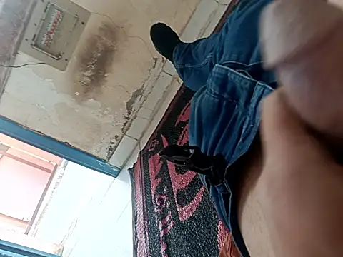 Snapshot of Shekoooooooo9oooo chatting on March 5, 2026, 2:35 pm Shekoooooooo9oooo online show from March 5, 2026, 2:35 pm