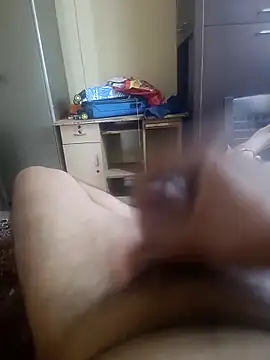 Snapshot of bobby3374 chatting on February 10, 2026, 6:28 am bobby3374 online show from February 10, 2026, 6:28 am