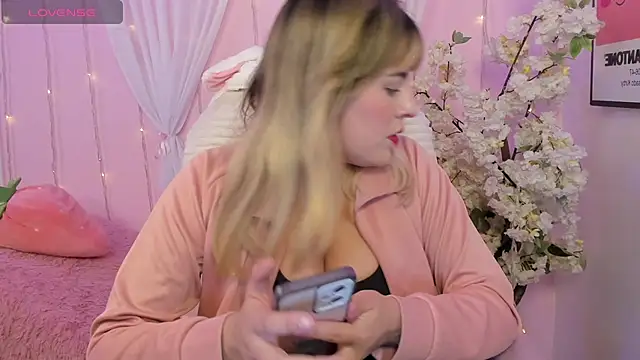 Jenny Wolridge  online show from February 8, 2026, 10:13 pm