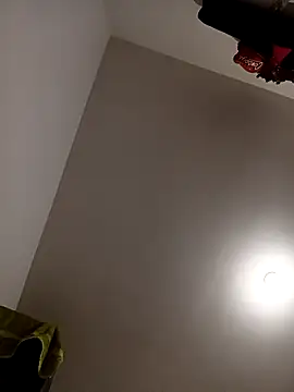 Snapshot of HotRolo chatting on March 3, 2026, 4:18 am HotRolo online show from March 3, 2026, 4:18 am