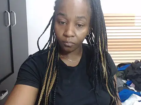 Snapshot of matilde_hot chatting on October 1, 2025, 6:03 pm matilde hot online show from October 1, 2025, 6:03 pm